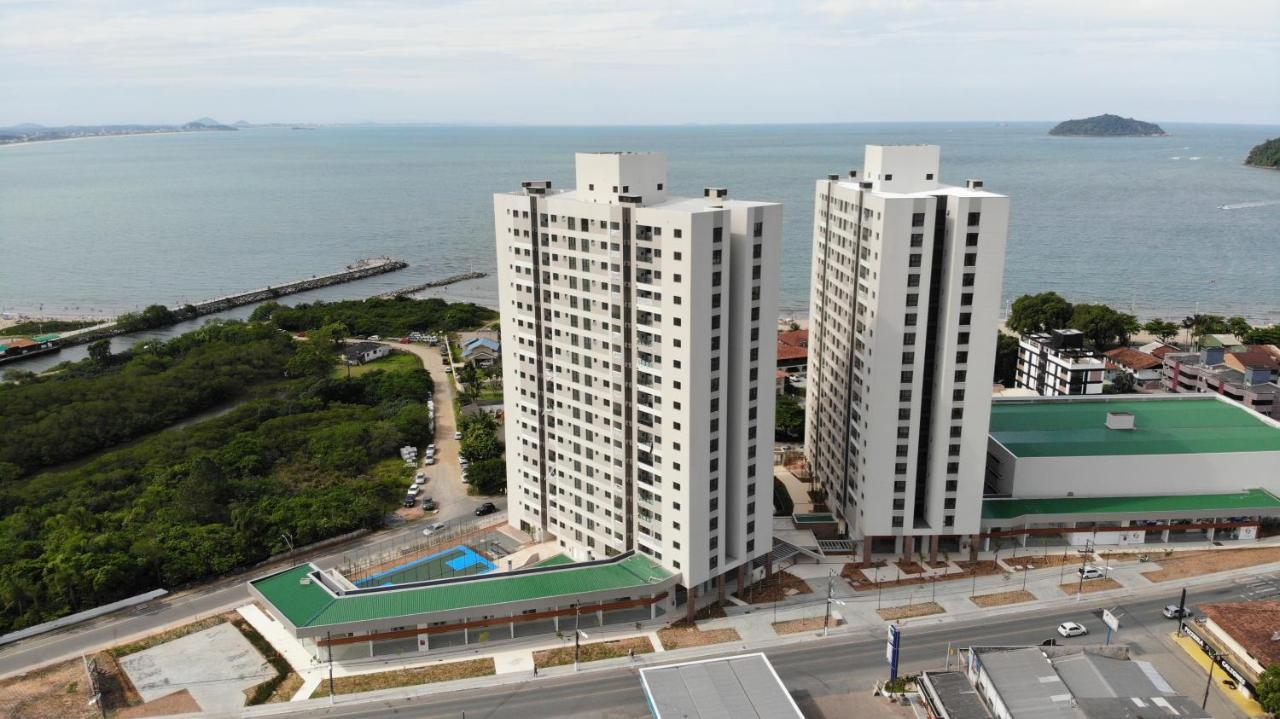 Aptos Em Home Club Frente Mar Com Area De Lazer Completa Penha  Exteriör bild